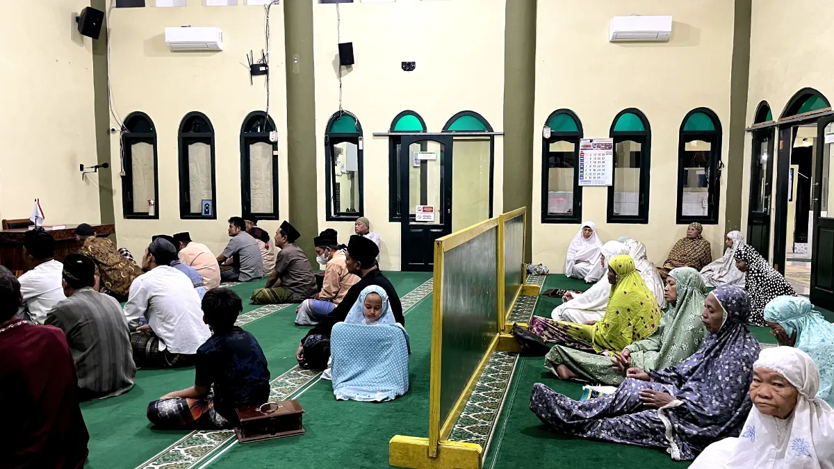 Menatap Masjidil Aqsa dari Sutopadan: Ustadz Eka Jatmika Bedah Sejarah Pembebasan dan Keutamaan Tanah Para Nabi - Dokumentasi Foto 2