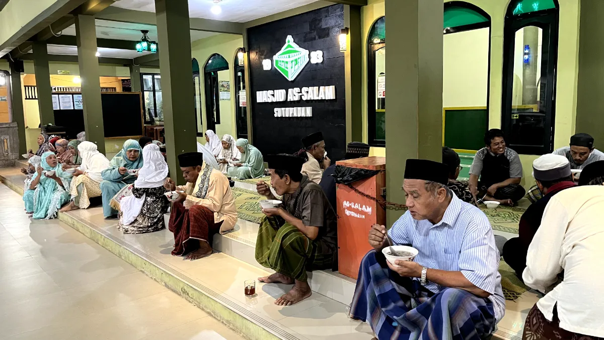 Menatap Masjidil Aqsa dari Sutopadan: Ustadz Eka Jatmika Bedah Sejarah Pembebasan dan Keutamaan Tanah Para Nabi - Dokumentasi Foto 3