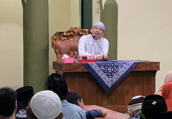Lepas dari Beban 'Sawang Sinawang', Ustadz Muhammad Mardiansyah Bedah 3 Realitas Kehidupan di Masjid As-Salam - Dokumentasi Foto 1